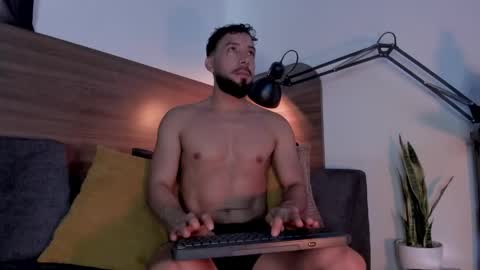 Andres Suarez online show from May 30, 2026, 4:59 pm