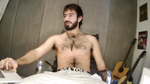 brunobaibe online show from January 10, 2025, 5:13 pm