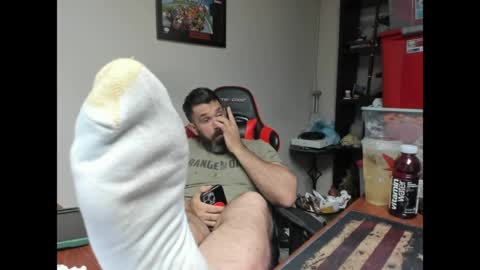 Snapshot of brutalmaster1983 chatting on May 5, 2026, 5:04 am BRUTALMASTER1983 online show from May 5, 2026, 5:04 am