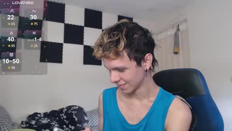Snapshot of bryamado chatting on March 8, 2025, 3:24 pm bryamado online show from March 8, 2025, 3:24 pm