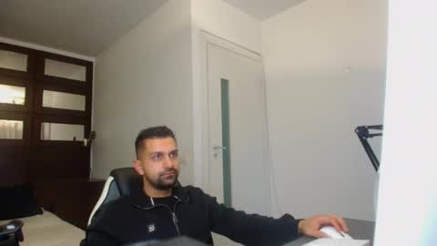 BryceReign online show from April 18, 2026, 4:27 am