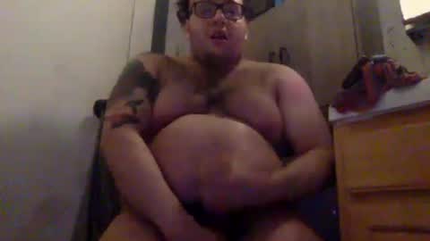 Snapshot of bttmchub98 chatting on November 16, 2025, 12:27 am bttmchub98 online show from November 16, 2025, 12:27 am