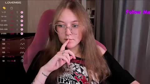 Snapshot of bubble_bunny chatting on June 20, 2026, 11:51 pm Ruby online show from June 20, 2026, 11:51 pm