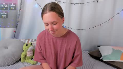 Sabrina  online show from December 18, 2024, 10:19 am