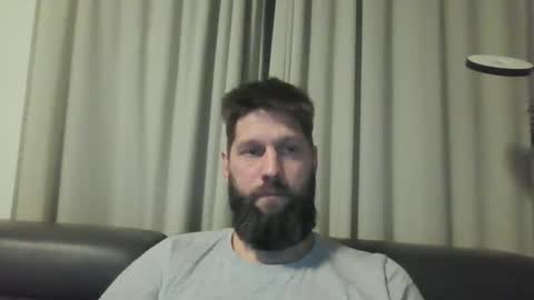 bubblebee1982 online show from December 4, 2024, 8:18 pm