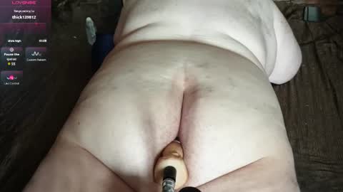 Snapshot of bubblebutt8411 chatting on July 17, 2026, 3:18 pm - online show from July 17, 2026, 3:18 pm
