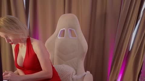 bubbling_crush online show from February 7, 2025, 5:52 am