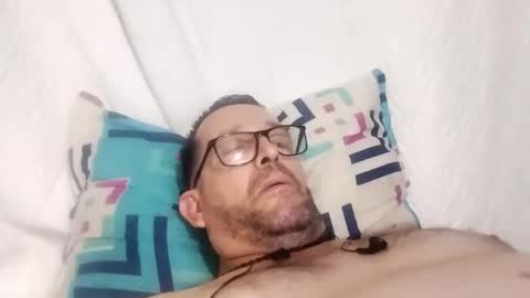 buchs32 online show from October 27, 2025, 3:32 am