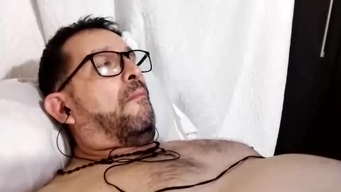 buchs32 online show from November 7, 2025, 6:13 am