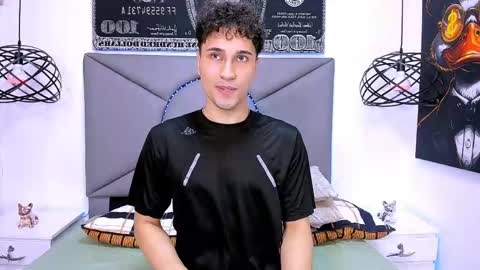 Snapshot of buddy_whitte chatting on April 19, 2026, 6:10 pm Buddy Whitte online show from April 19, 2026, 6:10 pm