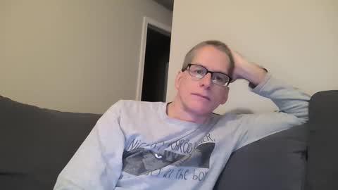 Snapshot of budman004 chatting on November 9, 2025, 10:19 pm budman004 online show from November 9, 2025, 10:19 pm