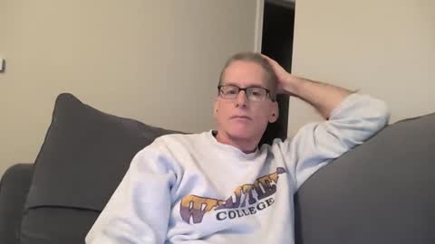 Snapshot of budman004 chatting on November 27, 2025, 10:12 pm budman004 online show from November 27, 2025, 10:12 pm