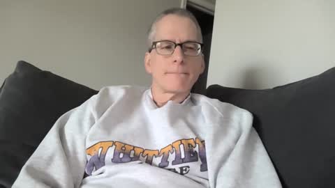 Snapshot of budman004 chatting on March 7, 2026, 8:50 pm budman004 online show from March 7, 2026, 8:50 pm