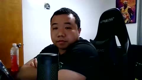 buffsexyman24 online show from March 17, 2026, 1:21 am