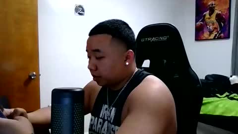 buffsexyman24 online show from March 27, 2026, 11:48 pm