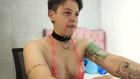 Snapshot of bug2025 chatting on October 1, 2025, 12:44 pm bug2025 online show from October 1, 2025, 12:44 pm