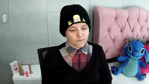 Snapshot of bug2025 chatting on November 28, 2025, 2:14 am bug2025 online show from November 28, 2025, 2:14 am