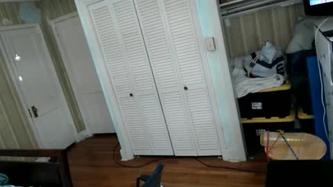 Snapshot of bullmusclejoe chatting on November 29, 2025, 9:51 pm BullMuscleJoe online show from November 29, 2025, 9:51 pm