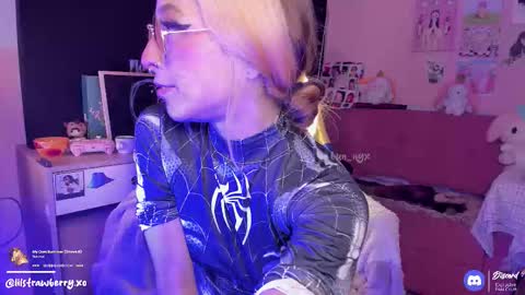 Snapshot of bun_nyx chatting on October 31, 2025, 3:18 am        online show from October 31, 2025, 3:18 am