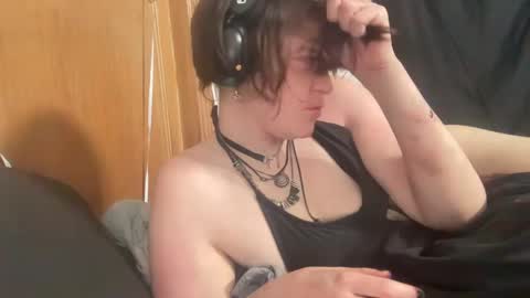 Snapshot of bunbunninjaz chatting on December 7, 2024, 2:13 pm bunbunninjaz online show from December 7, 2024, 2:13 pm