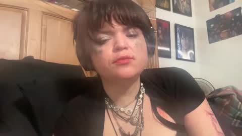 Snapshot of bunbunninjaz chatting on January 7, 2025, 2:41 pm bunbunninjaz online show from January 7, 2025, 2:41 pm