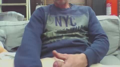 Dutch cock online show from May 20, 2026, 7:14 am