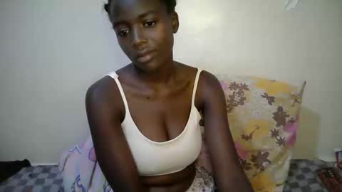 bunny_bliss1 online show from April 6, 2026, 4:46 am