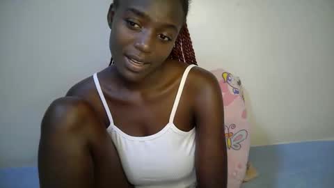 bunny_bliss1 online show from April 19, 2026, 7:38 pm