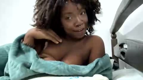 Snapshot of bunny_secrets chatting on July 15, 2026, 12:05 am Isa online show from July 15, 2026, 12:05 am