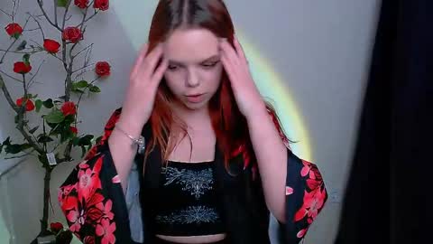 Snapshot of bunnybloom_ chatting on April 24, 2026, 8:33 pm Ariel online show from April 24, 2026, 8:33 pm