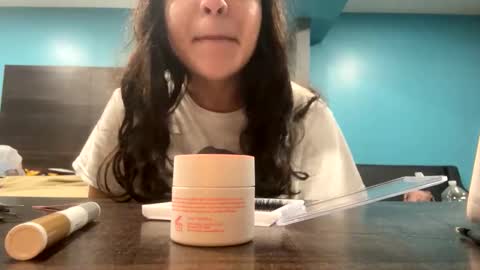 bunnycake00 online show from November 16, 2025, 11:54 pm