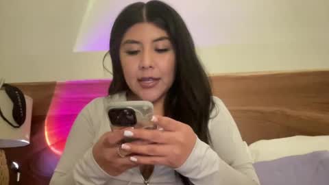 Snapshot of bunnymami chatting on December 5, 2024, 5:04 am bunnymami333 online show from December 5, 2024, 5:04 am