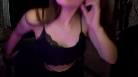 Snapshot of bunnytrussel chatting on June 20, 2026, 5:10 am Bella online show from June 20, 2026, 5:10 am