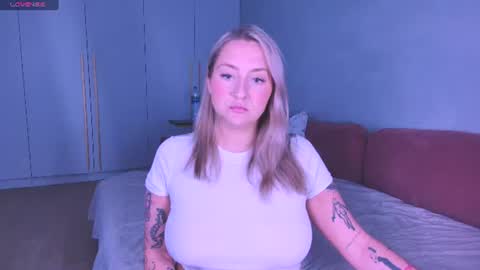 Snapshot of burn_lissa chatting on June 23, 2026, 7:56 pm Lissa online show from June 23, 2026, 7:56 pm