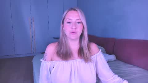 Snapshot of burn_lissa chatting on July 21, 2026, 6:54 pm Lissa online show from July 21, 2026, 6:54 pm