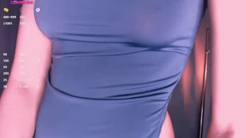 burning_g1rl online show from April 17, 2026, 5:27 pm