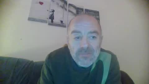 burnleyguy1977 online show from January 3, 2025, 1:48 am