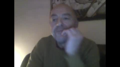 burnleyguy1977 online show from December 23, 2025, 3:15 am