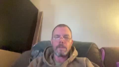 Snapshot of bushbeautician chatting on February 7, 2025, 4:03 pm bushbeautician online show from February 7, 2025, 4:03 pm
