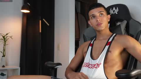 Snapshot of busterspinter chatting on April 21, 2026, 12:01 am Buster independent model online show from April 21, 2026, 12:01 am