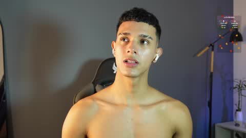 Snapshot of busterspinter chatting on April 29, 2026, 3:32 am Buster independent model online show from April 29, 2026, 3:32 am
