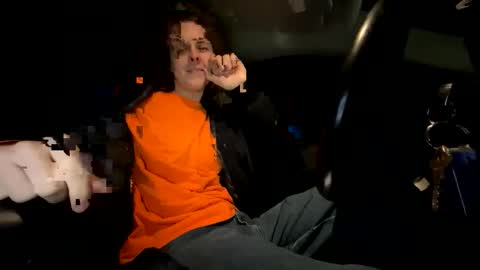 Snapshot of buttcheek18 chatting on December 5, 2025, 10:13 am John online show from December 5, 2025, 10:13 am