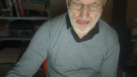 Buttlover2233 online show from October 9, 2025, 7:56 pm