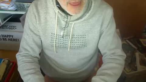 Buttlover2233 online show from November 13, 2025, 12:15 pm