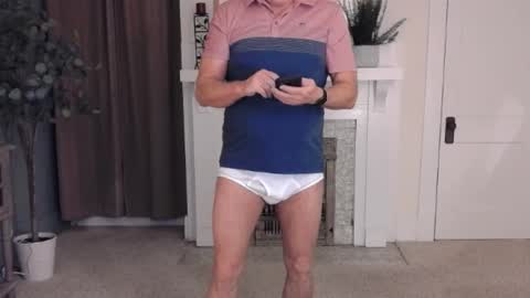 Snapshot of buttnakedfun954737 chatting on December 6, 2024, 9:32 am Miles online show from December 6, 2024, 9:32 am