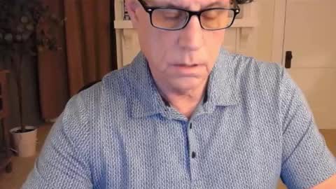 Snapshot of buttnakedfun954737 chatting on December 9, 2024, 11:15 am Miles online show from December 9, 2024, 11:15 am