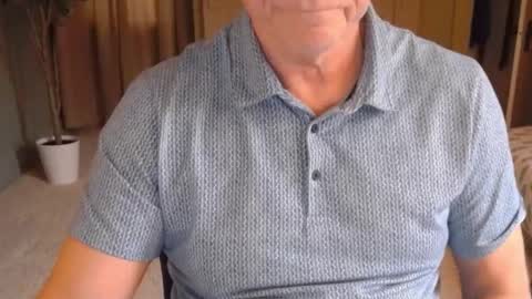 Snapshot of buttnakedfun954737 chatting on January 6, 2025, 5:27 pm Miles online show from January 6, 2025, 5:27 pm