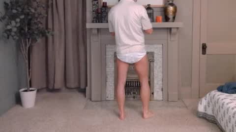 Snapshot of buttnakedfun954737 chatting on January 21, 2025, 10:08 am Miles online show from January 21, 2025, 10:08 am