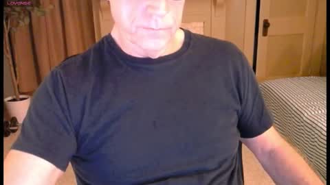 Snapshot of buttnakedfun954737 chatting on October 21, 2025, 9:21 am Miles online show from October 21, 2025, 9:21 am