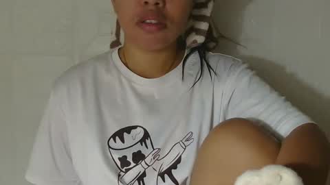 Snapshot of buttygirl18 chatting on February 27, 2025, 10:15 am maya online show from February 27, 2025, 10:15 am